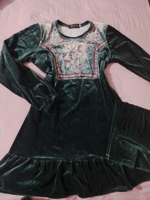 Ayol va qizlarimiz uchun kuzgi koʻylaklar va oyoq kiyimlar Oyoq kiyim