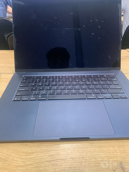 Macbook air m4 15 100%