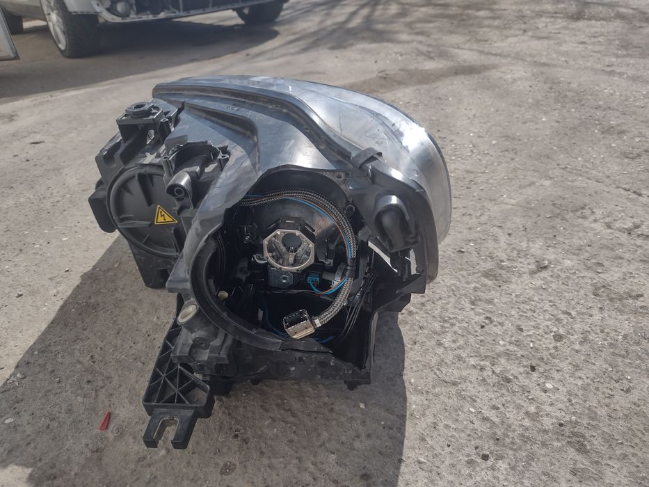 Seat Alhambra II 2 фар ДЯСНА BI-XENON 7N5941752