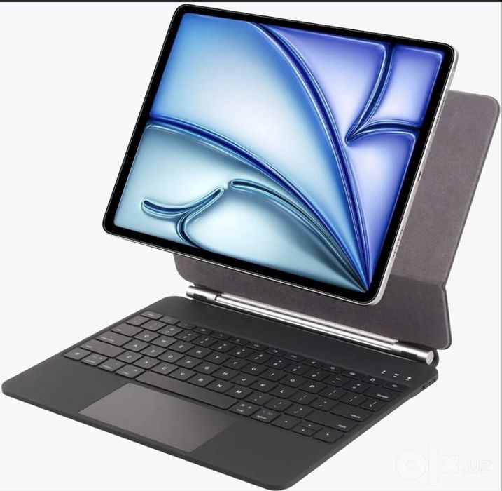 Magic keyboard green lion ipad A16 chexol.