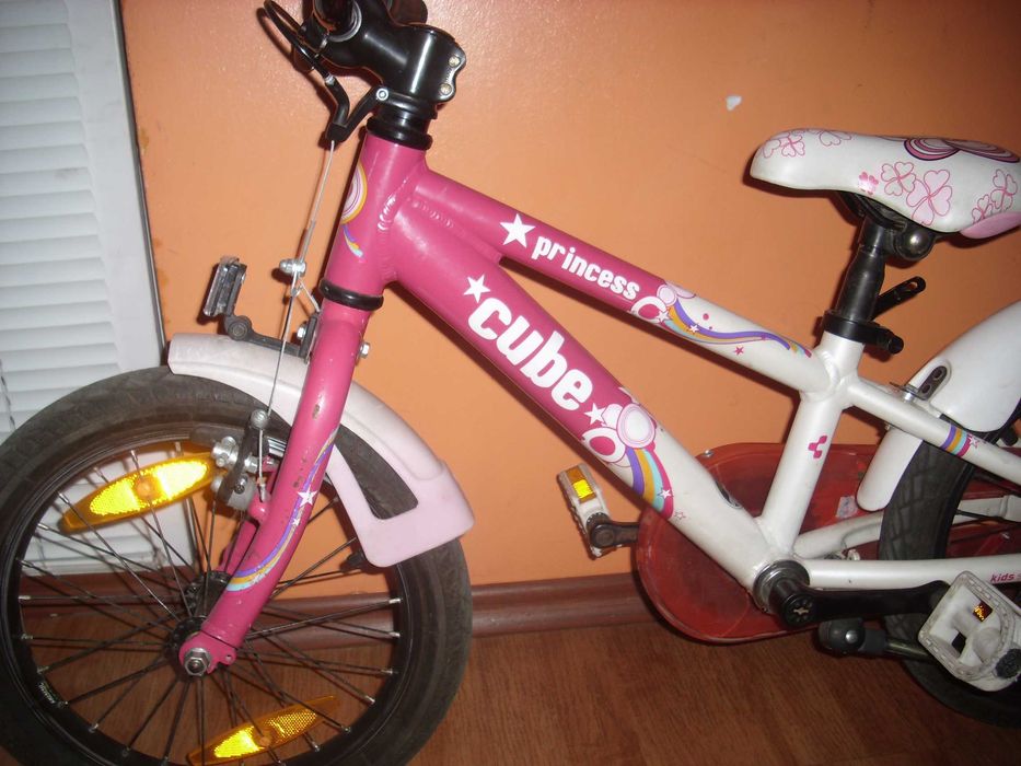 CUBE 16" USA АЛУМИНИЕВ  детски велосипед,колело +спомагателни.Идеален.