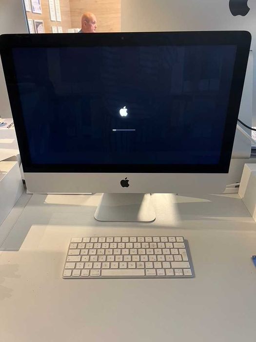 Apple iMac Retina 4K 21.5" 2017 | i5 Quad-Core | 16GB RAM | Radeon Pro 555