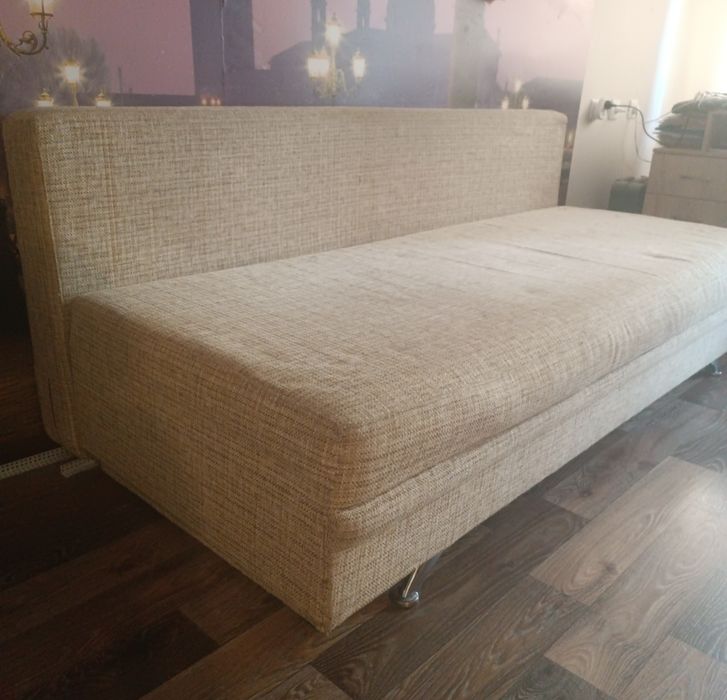 Продам диван в хорошем состоянии