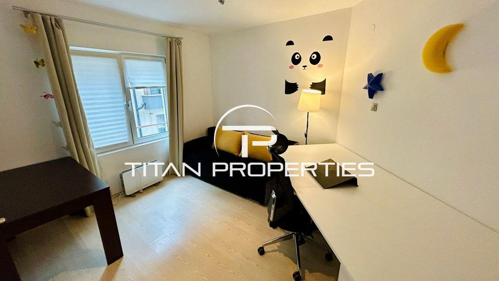 Дава се под наем Тристаен апартамент в Бургас, Център - 80 кв.м за 680 € - Снимка #8