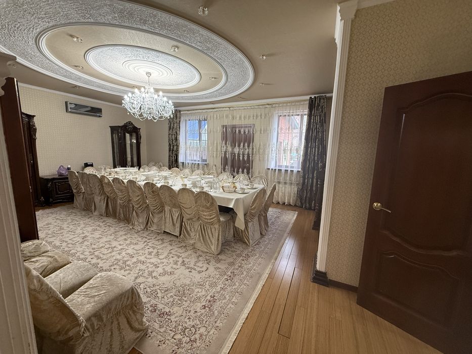 Продажа коттеджа в центре города