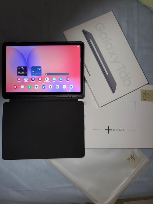 Продавам чисто нов таблет Samsung galaxy s10 lite 5g 128gb grey