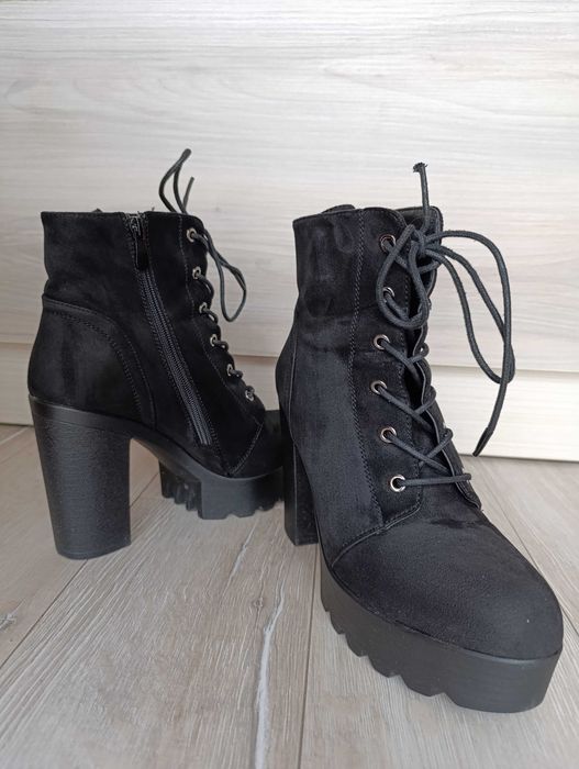 Зимни дамски боти