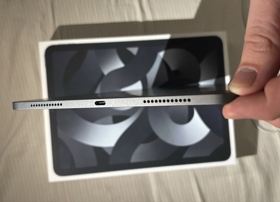СРОЧНО продам ipad air 5 2022 m1