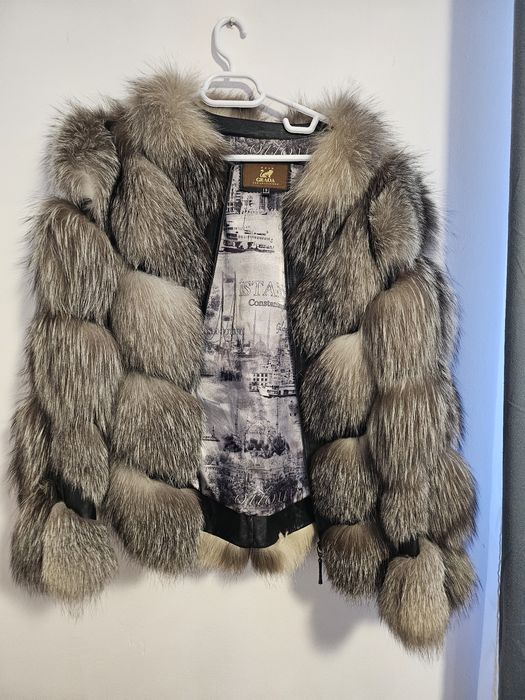 Blana naturala vulpe argintie cu inserții piele, maneci detașabile (
