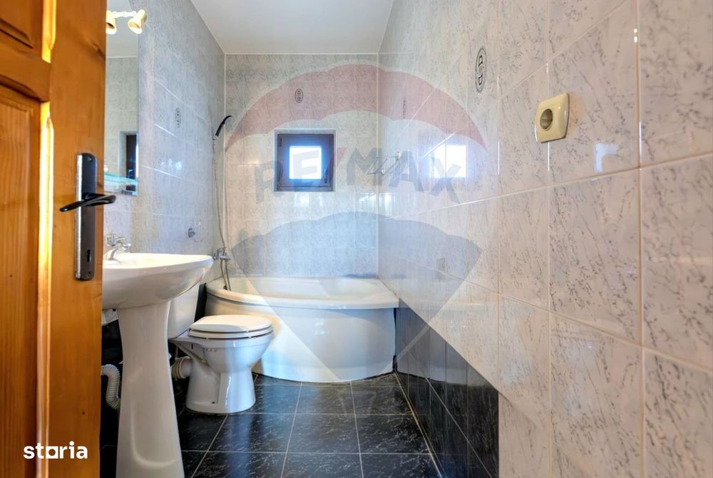 Vilă cu 4 camere de vânzare Săucești