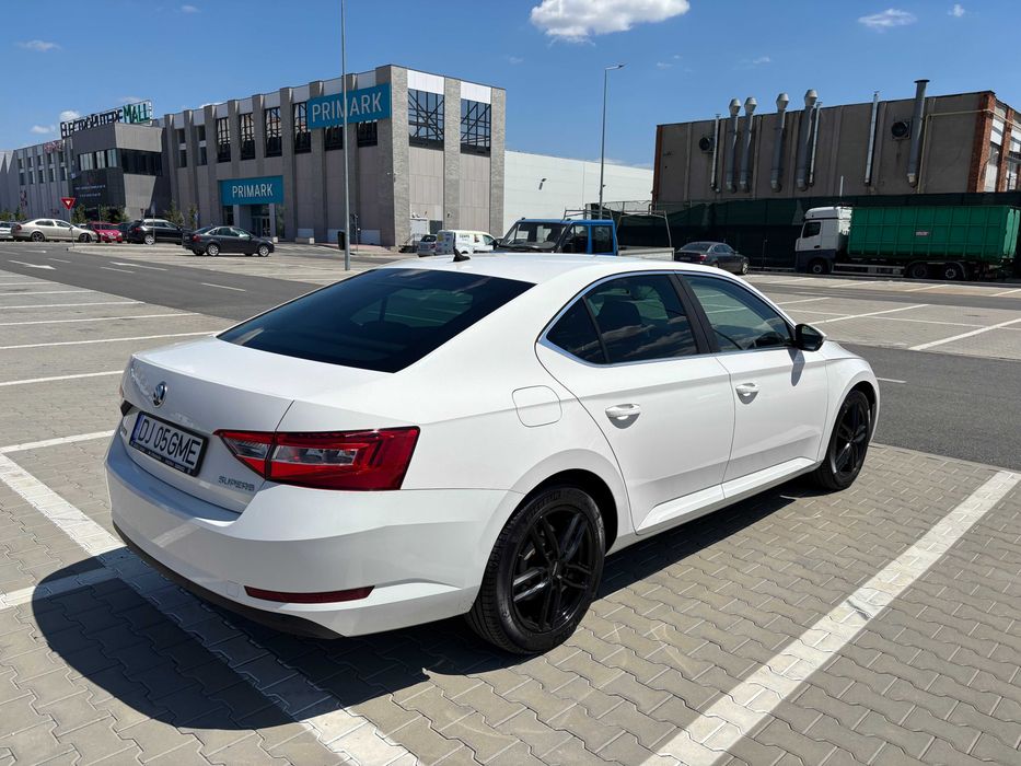 SKODA Superb 2018 — imagine 4