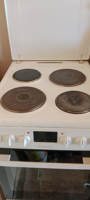 Продам электрическую плиту