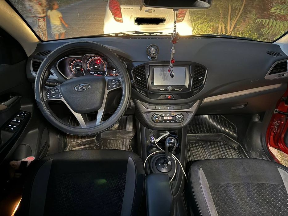 lada vesta 2018 yil.  robot karopka