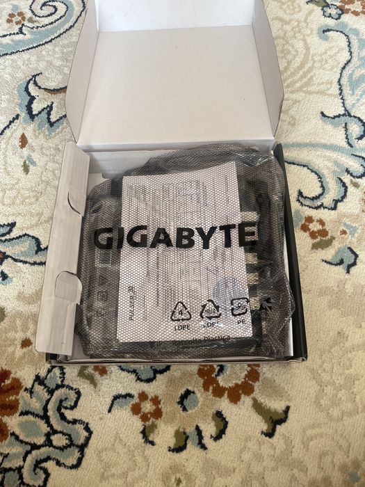 GIGABYTE B760M ds3h ddR4