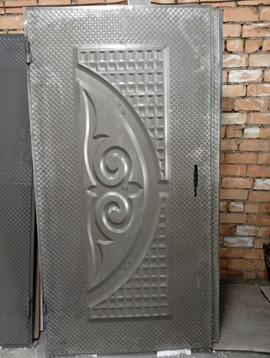 продам Двери в отличном состоянии