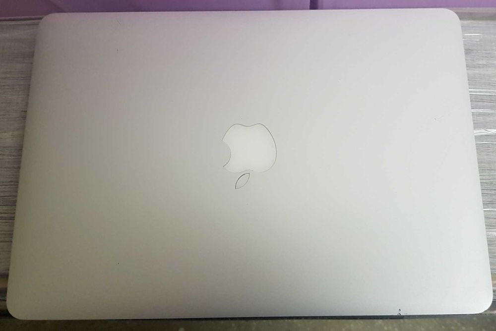 Macbook pro 13 2015 in perfecta stare de functionare!