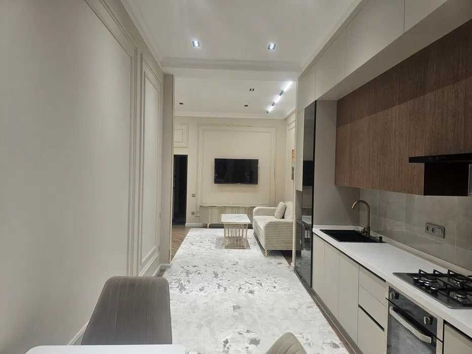 Royal House, 2/9/10, 52м2 Ориентир: Фрегат кафе, Шота Руставели !!