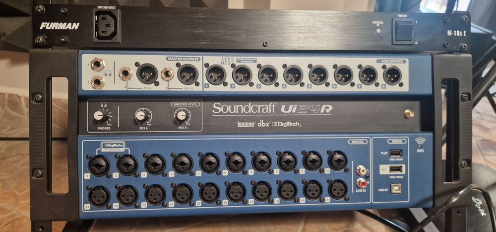 Soundcraft Ui24R + rack + router Wi-Fi (Citeste descrierea!!!)