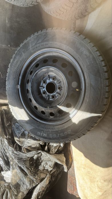 Шина с диском 16 размер  4 шт