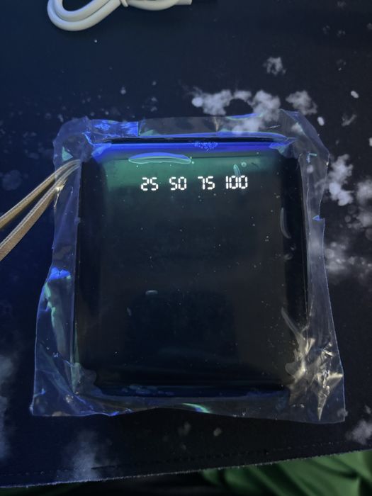 Преносима батерия / powerbank