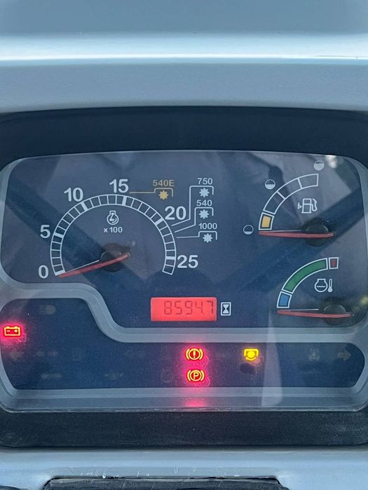 Трактор New Holland TD5 110