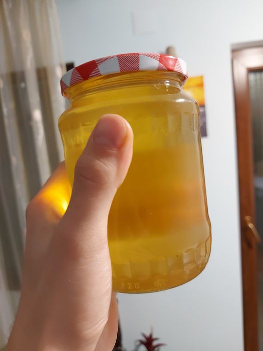 Miere naturala produsa în cozia