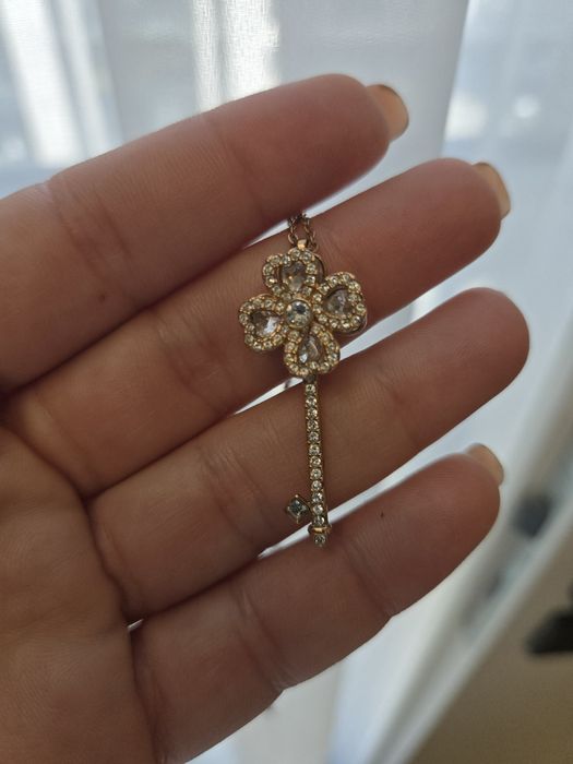 Колие Swarovski без забележки