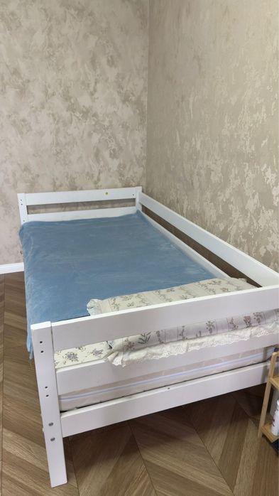 Продам кровать детскую