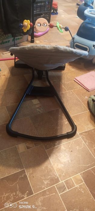 Шезлонг для новорожденных