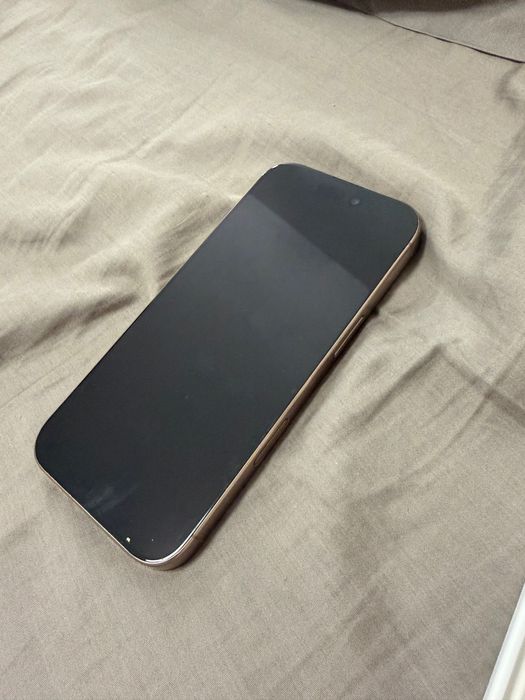 Iihone 16 pro 512 mb