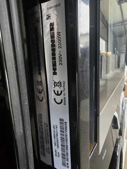 Нова фурна за вграждане Heinner 65 литра черна