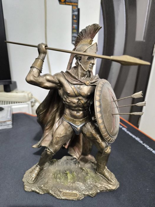 Vind Statuete din Metal, inpecabile, Noi Nouțe!