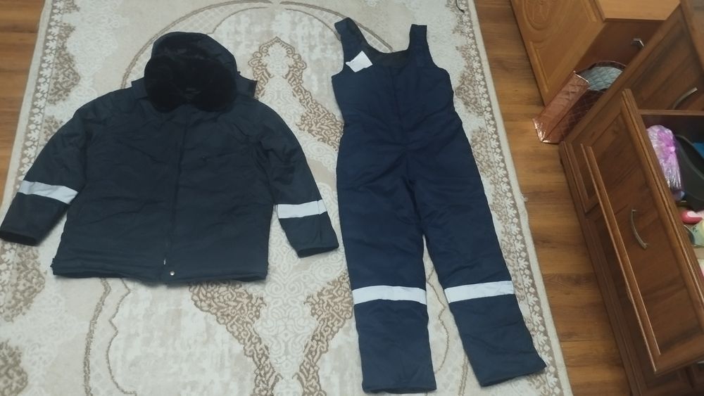 Продам спецодежду 56 размер