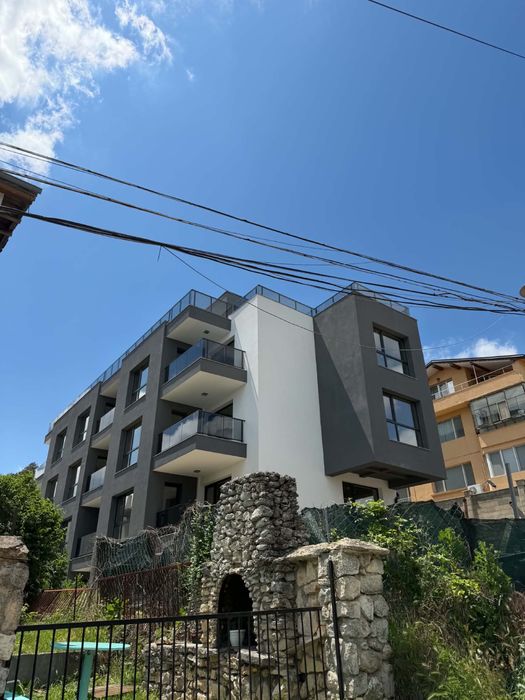 Тристаен апартамент за продажба гр.Варна кв.Виница