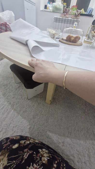 Продам круглый стол складной