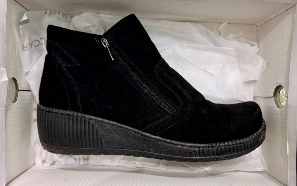 Дамски боти от естествен велур