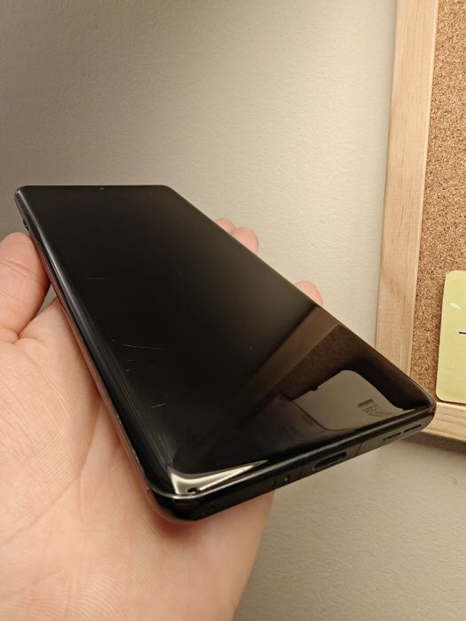 OnePlus 12 – 16GB RAM / 512GB ROM + 6 huse