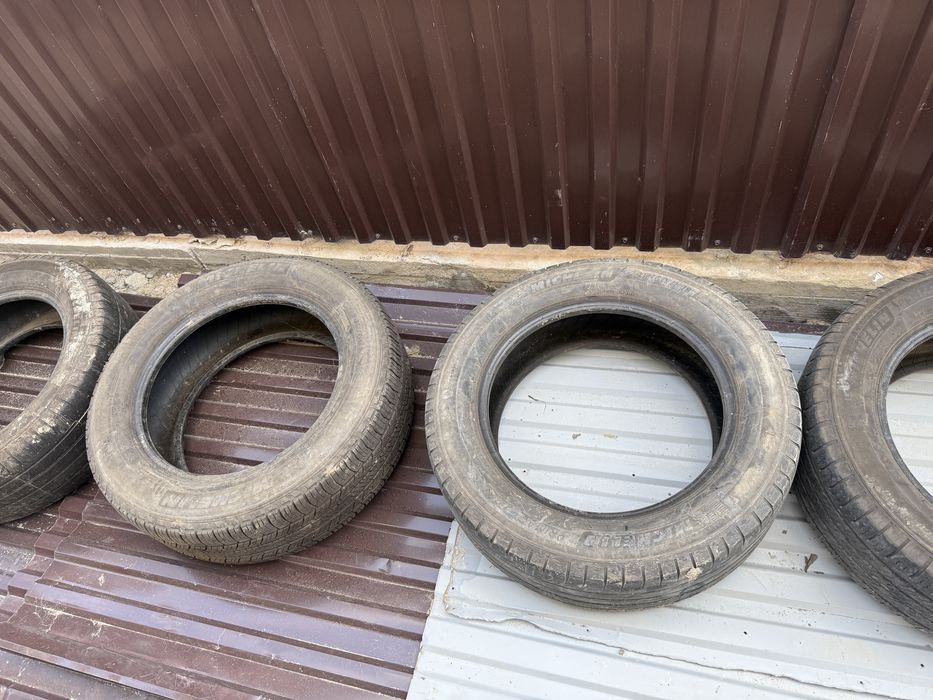 Покрышки Michelin.
