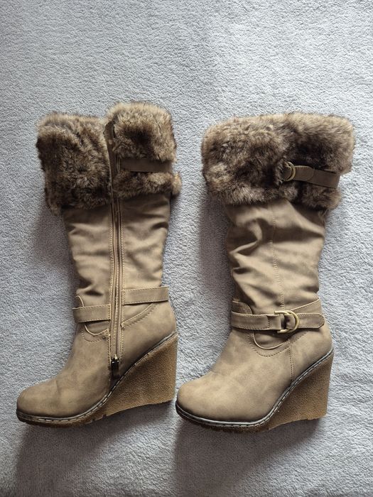 Дамски зимни ботуши