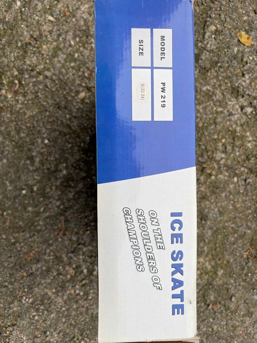 Vând patine albe mărimea 32–34