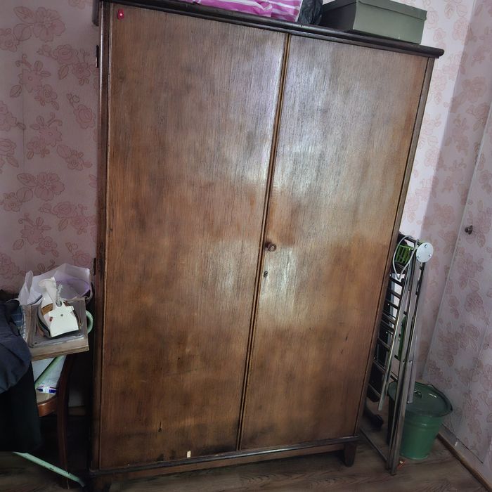 Срочно продаётся шкаф