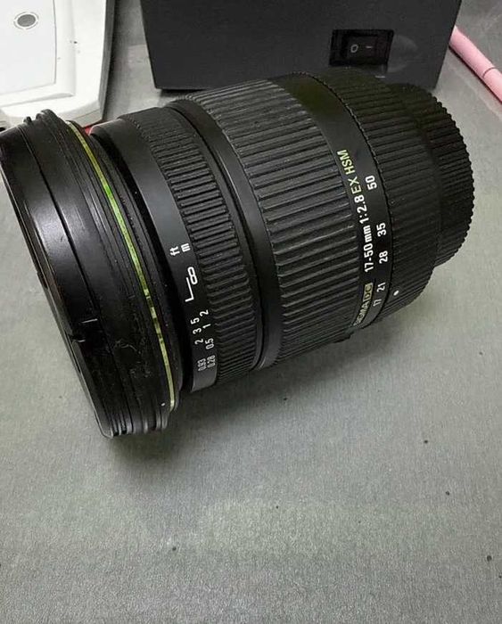 Оюъектив Sigma 17-50 (Canon)