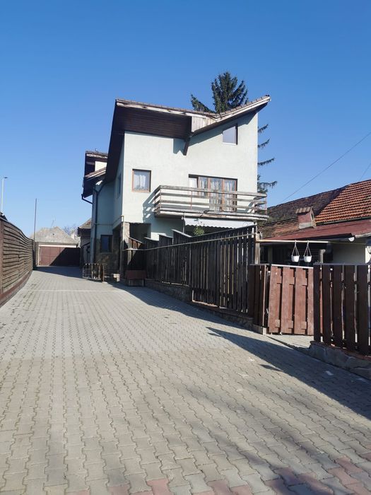 Casa,sediu firma,teren ,hale Săcele