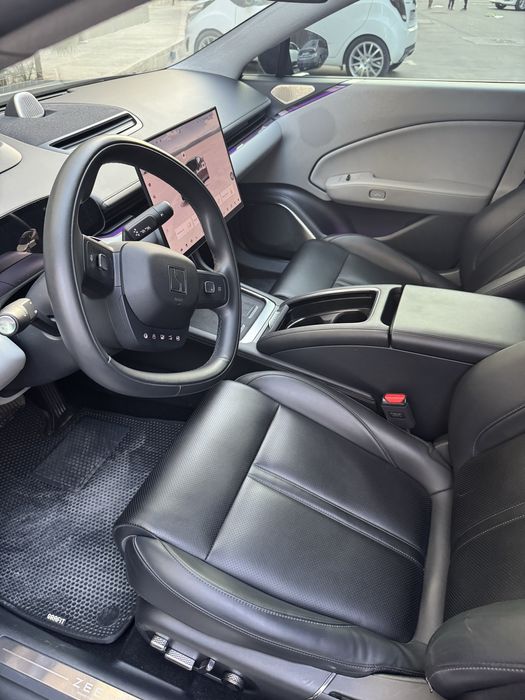 Автомобиль ZEEKR 007