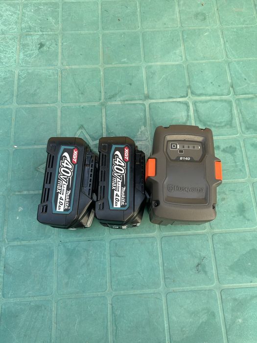 Acumulatori Makita  XGT 40V si Husqvarna