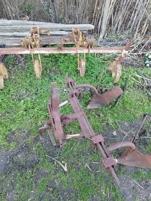 Браздите двуредов за малък тракто