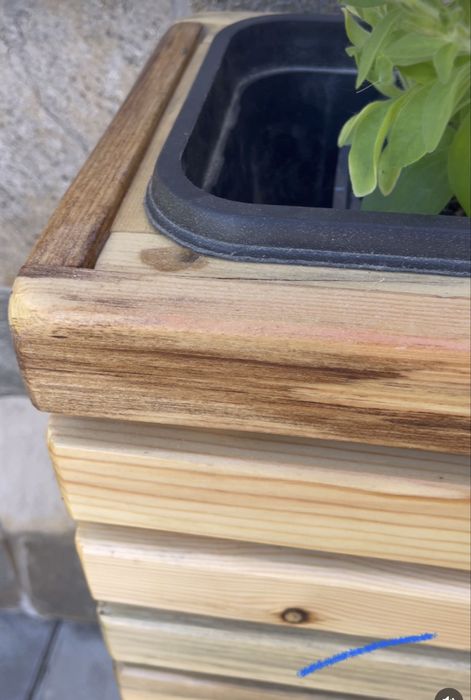 Кашпо из натурального дерева