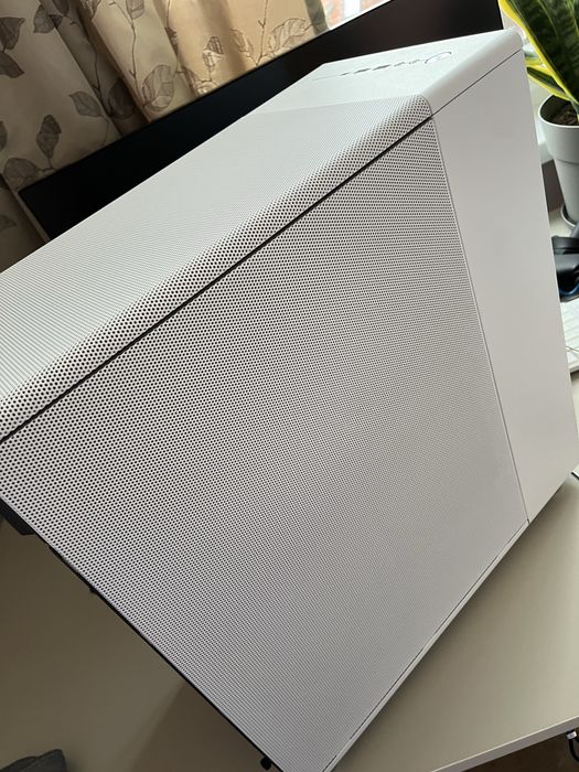 Кутия Fractal Design North + 5x Noctua A12