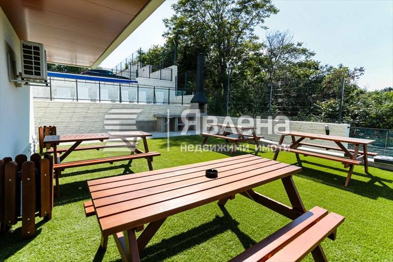 Дава се под наем Тристаен апартамент в Варна, Галата - 108 кв.м за 950 € - Снимка #10