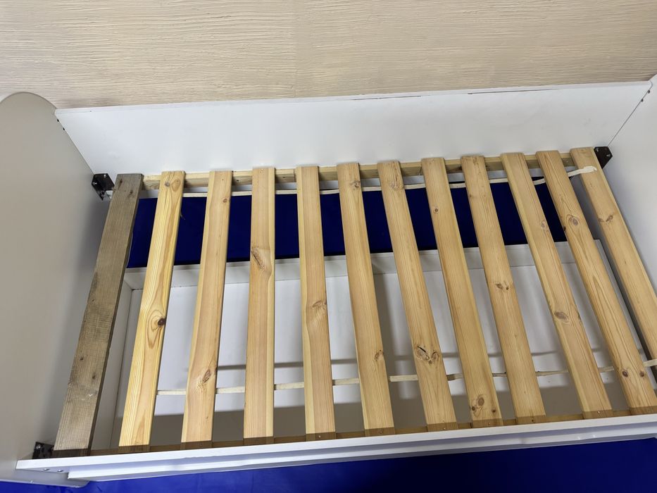 Детская кровать, размер 160*80